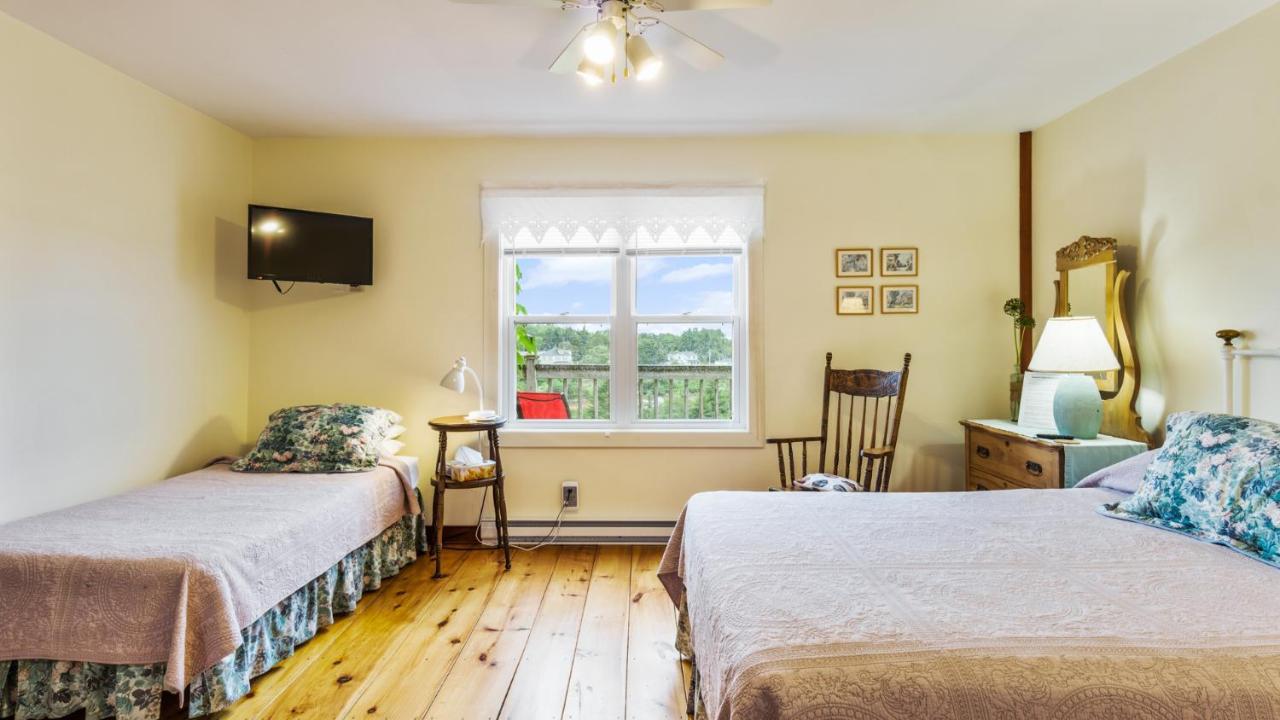 Bayview Pines Country Inn B&B มาโฺฮนเบย์ ภายนอก รูปภาพ