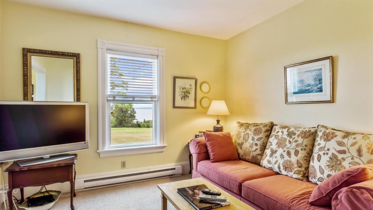 Bayview Pines Country Inn B&B มาโฺฮนเบย์ ภายนอก รูปภาพ