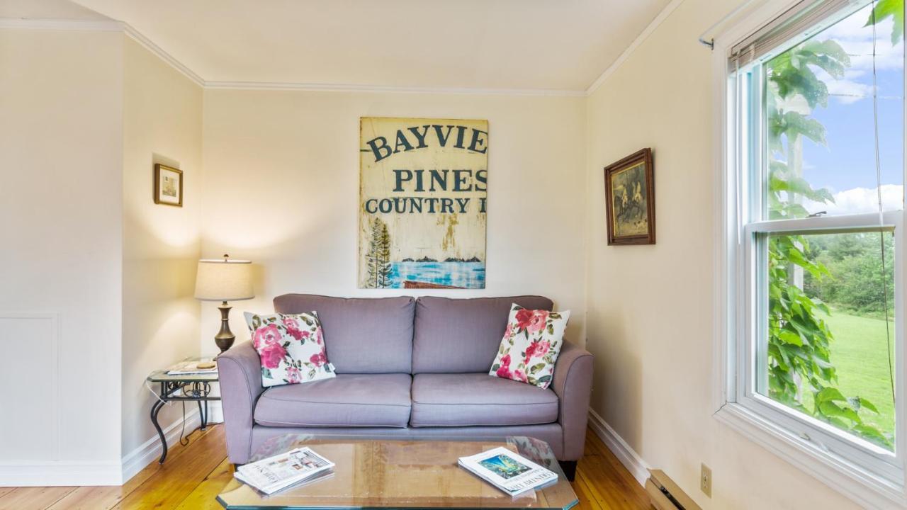 Bayview Pines Country Inn B&B มาโฺฮนเบย์ ภายนอก รูปภาพ