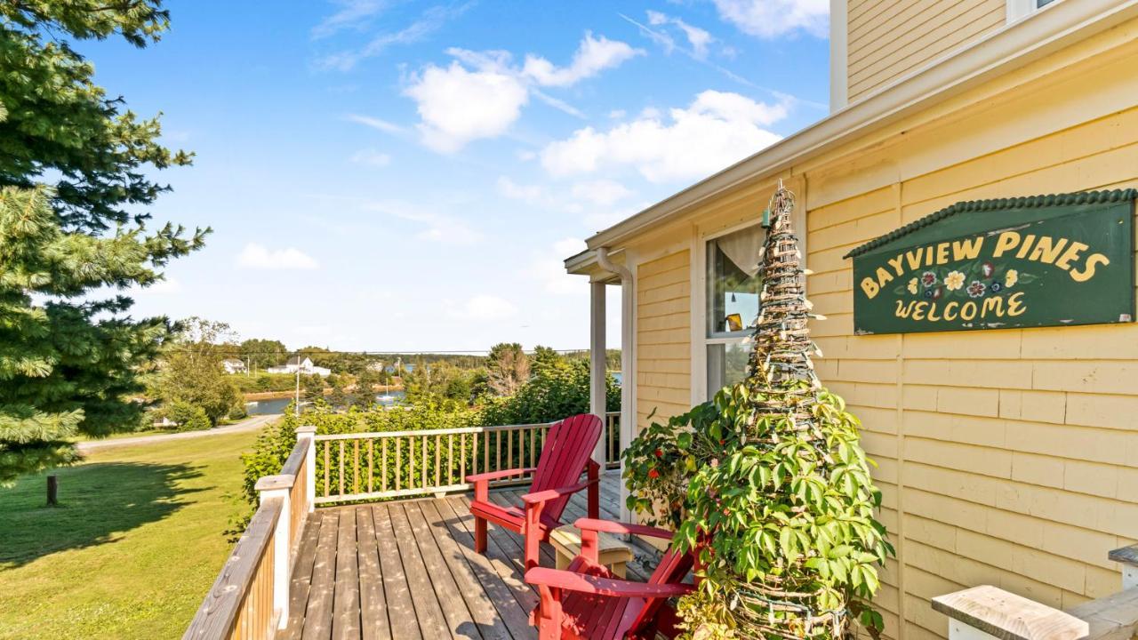 Bayview Pines Country Inn B&B มาโฺฮนเบย์ ภายนอก รูปภาพ